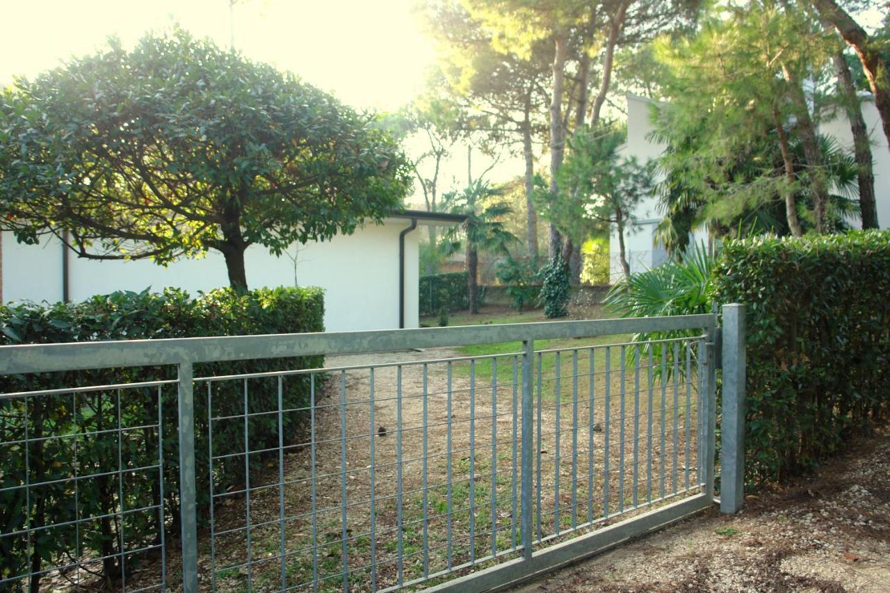 Villa A Lignano Con 2 Camere E Giardino Lignano Sabbiadoro Exteriér fotografie