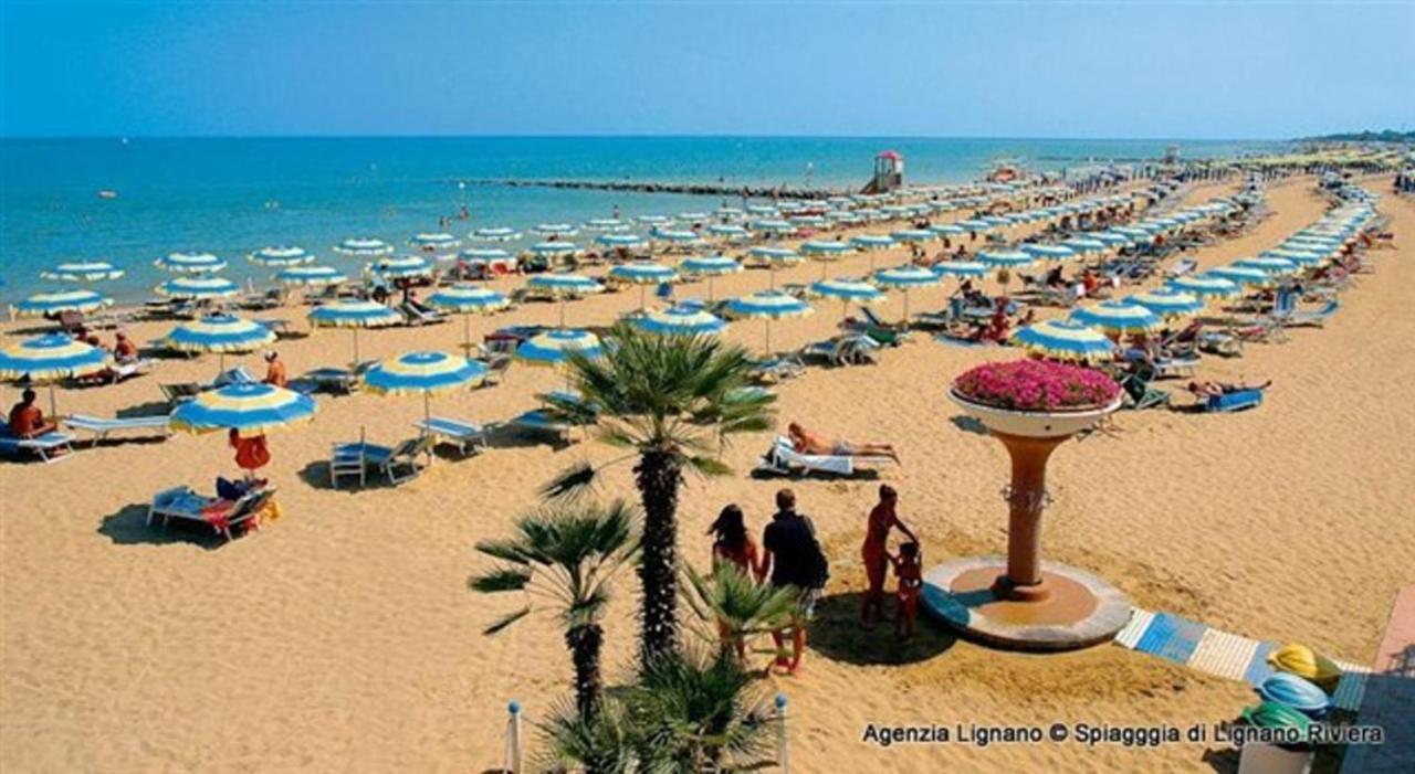Villa A Lignano Con 2 Camere E Giardino Lignano Sabbiadoro Exteriér fotografie